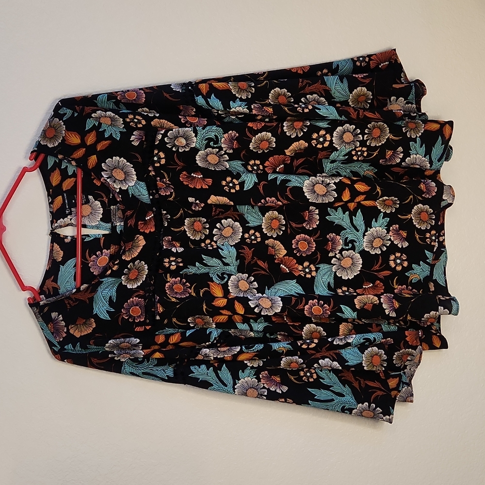 New Directions Women's Floral Boho Bell Sleeve Blouse Size M